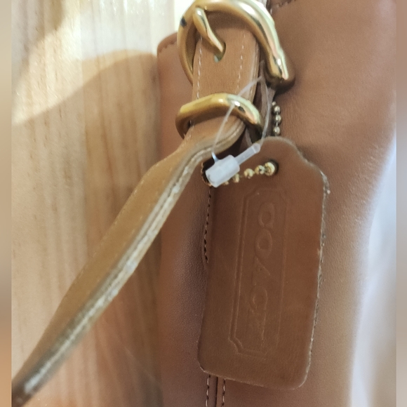 Coach Vintage Equestrian Bucket Shoulder Bag (D8D-9809) - Picture 15 of 16